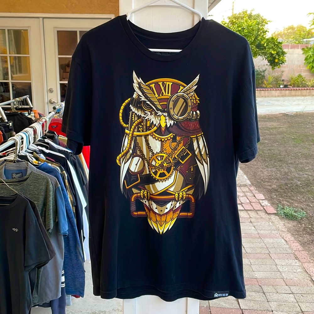 L Graphic T-Shirt